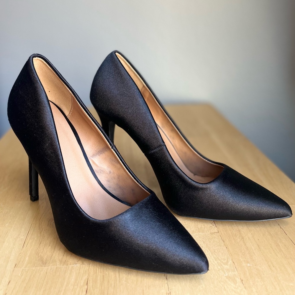 Qupid Dress black pumps